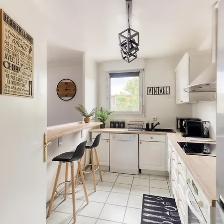 Apartment L'ilot Zen- Ideal Pour Famille-groupe-pro-double Parking-highwifi-aeroport Orly 8min-paris30min