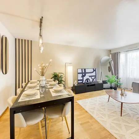 L'ilot Zen- Ideal Pour Famille-groupe-pro-double Parking-highwifi-aeroport Orly 8min-paris30min * Fresnes (Val-de-Marne)