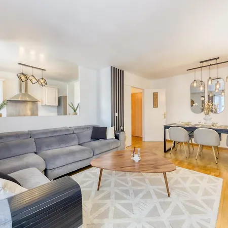 Apartment L'ilot Zen- Ideal Pour Famille-groupe-pro-double Parking-highwifi-aeroport Orly 8min-paris30min